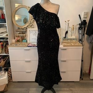 One shoulder sequin dress